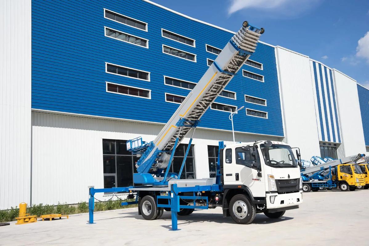 常州金坛小型云梯车上料车租赁多少钱