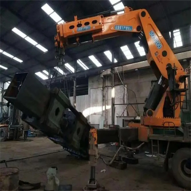 常州金坛130吨折臂吊车出租吊机租赁附近电话